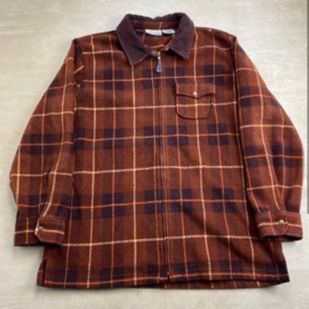 Men’s size large zip down plaid sweater jacket